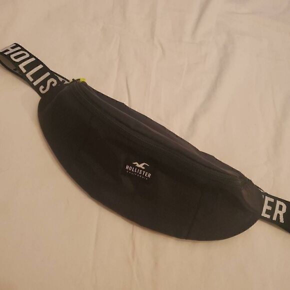 Hollister black logo fanny pack New - Picture 8 of 8